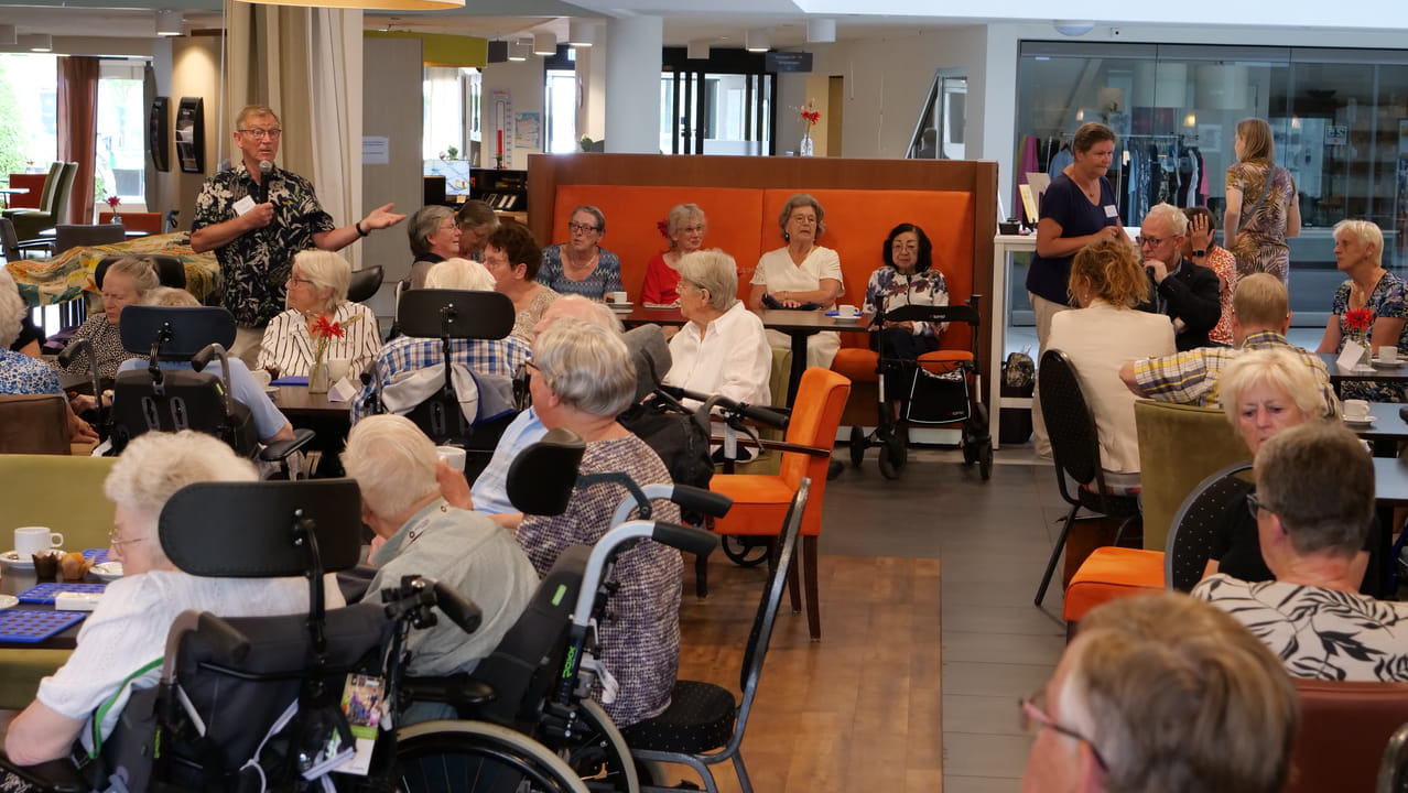 Veertig jaar betrokkenheid bij De Aa: jubileumboek feestelijk gepresenteerd
